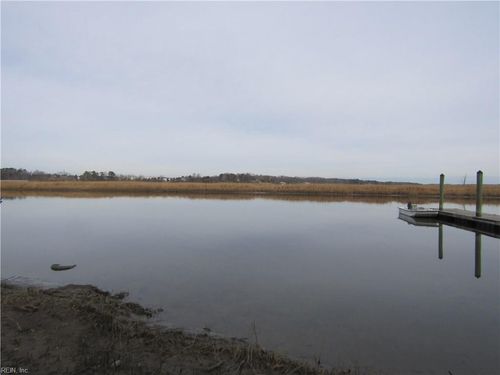 405 S Church St, Smithfield, VA, 23430-1703 | Card Image