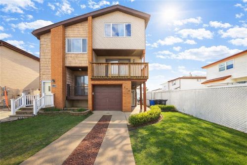 276 Elverton Avenue, Staten Island, NY, 10308 | Card Image