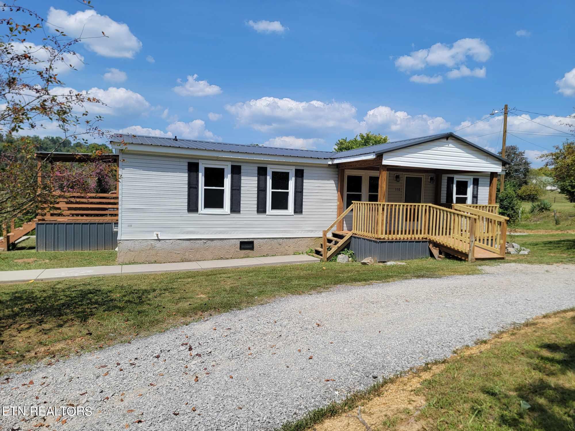 Strahl Dr, Rogersville, TN 37857