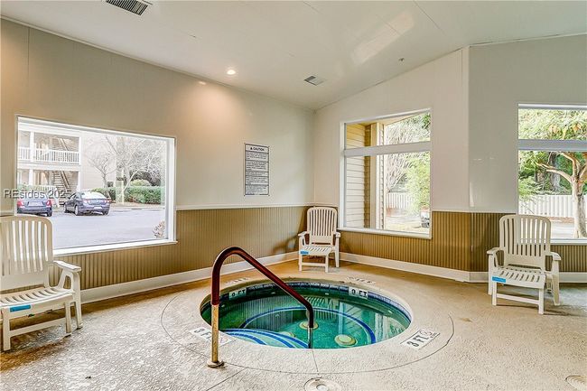 Indoor Hot tub | Image 34