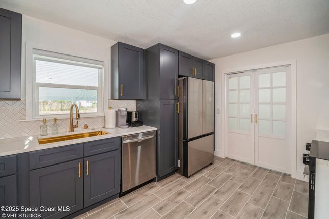 201 Ne 3 Rd St, House other with 3 bedrooms, 2 bathrooms and null parking in Satellite Beach FL | Image 4