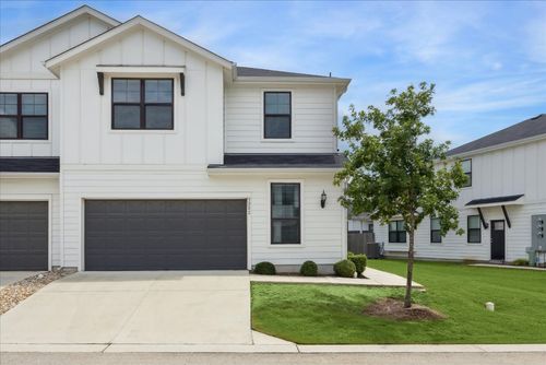 c-520 Fieldwood Dr, Buda, TX, 78610 | Card Image