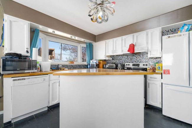 48 Franklin Dr Se, House other with 3 bedrooms, 2 bathrooms and 2 parking in Calgary AB | Image 12