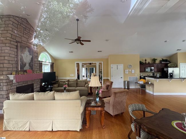 176 Grinders Cir, Condo with 2 bedrooms, 2 bathrooms and 2 parking in Greer SC | Image 21