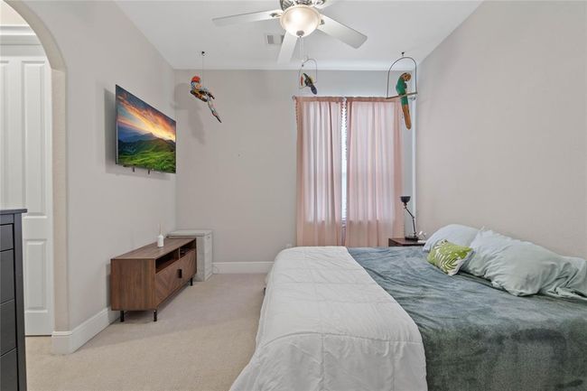 Secondary ensuite on the first floor. | Image 25
