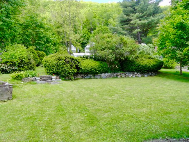 409 N Main St, Home with 5 bedrooms, 2 bathrooms and null parking in Winsted CT | Image 21