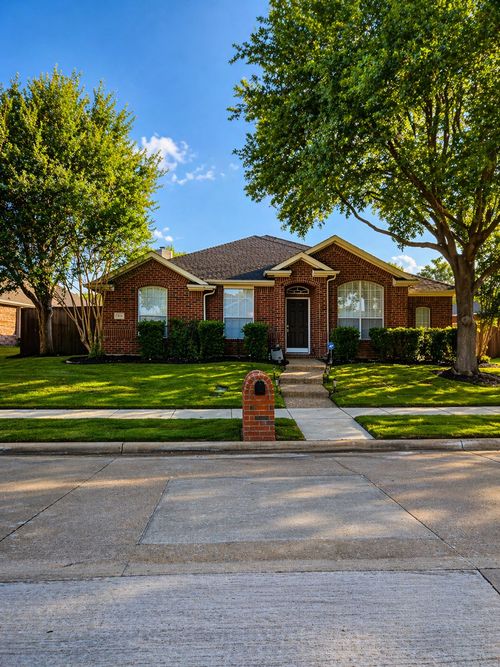 1216 Valley Oaks Drive, Lewisville, TX, 75067 | Card Image