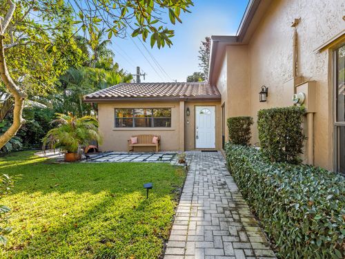 732 Camino Gardens Ln, Boca Raton, FL, 33432-5829 | Card Image