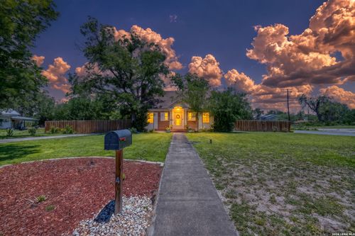 440 S Getty, Uvalde, TX, 78801 | Card Image