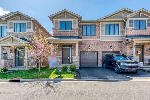 35 Pelican Lane, Hamilton, ON, L8K0A4 | Card Image