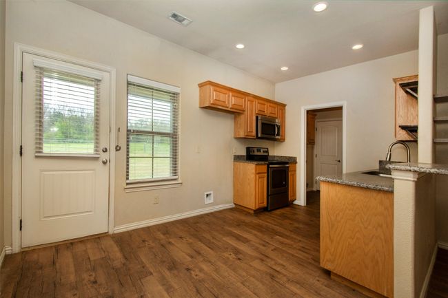 704 E Bullock St, House other with 3 bedrooms, 2 bathrooms and null parking in Denison TX | Image 10
