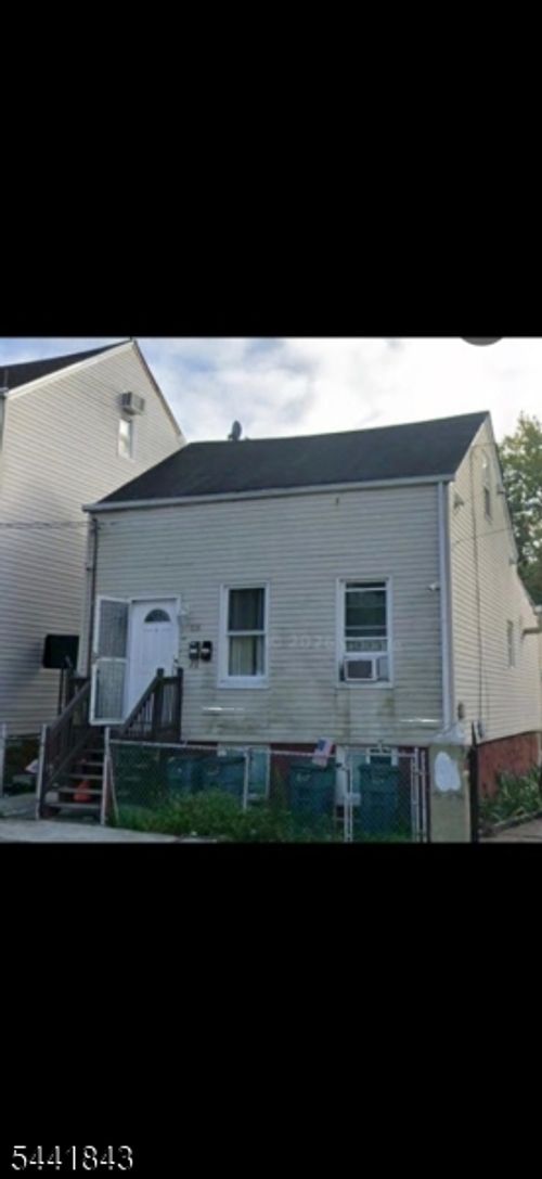 126 Montgomery St, Paterson, NJ, 07501-1118 | Card Image