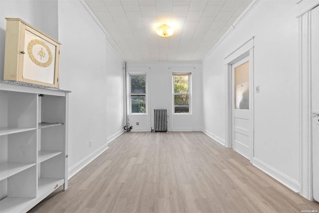 16-11 Cornelia St, Home with 7 bedrooms, 3 bathrooms and null parking in Ridgewood NY | Image 8