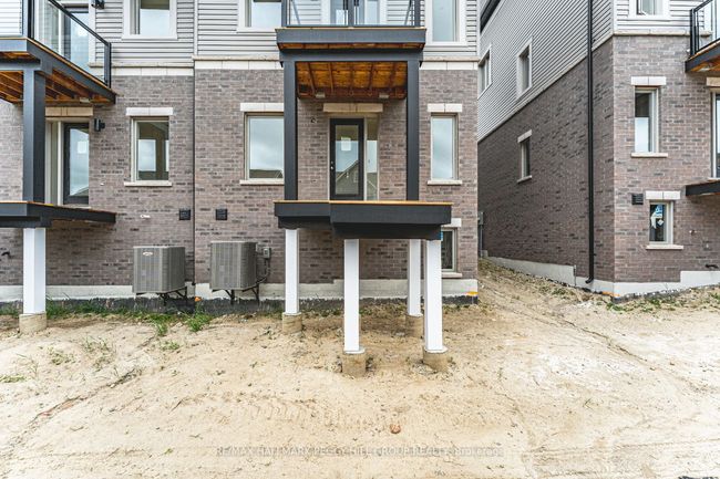 38 Brandon Crescent, House attached with 3 bedrooms, 3 bathrooms and 1 parking in New Tecumseth ON | Image 14