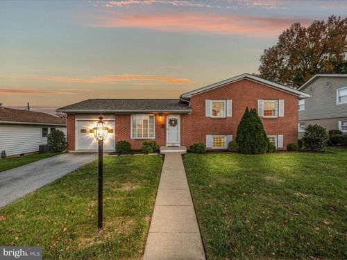 504 S Georgia Ave, MARTINSBURG, WV, 25401-1922 | Card Image