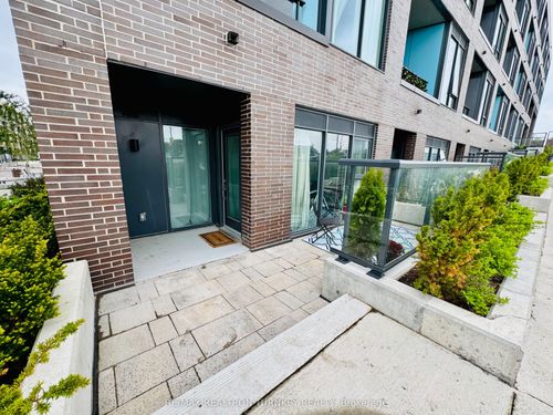 018-185 Deerfield Rd, Newmarket, ON, L3Y0G7 | Card Image