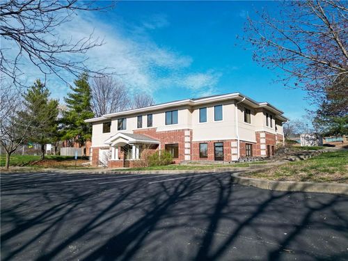 960 Nw 15th St, Blue Springs, MO, 64015-5443 | Card Image