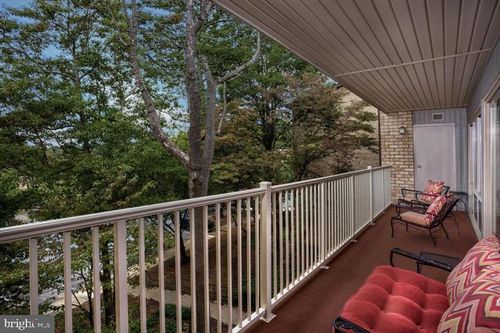 4032-8 Over Ridge Ct, BALTIMORE, MD, 21210-1129 | Card Image