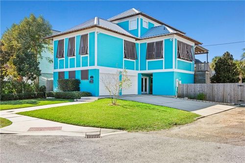 223 W Maple Ridge Dr, Metairie, LA, 70001-6113 | Card Image