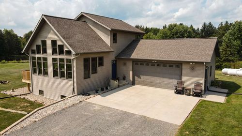 N6333 Buchholz Rd, MANAWA, WI, 54949-9102 | Card Image