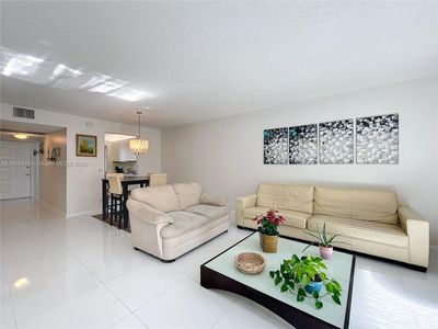 402T - 1251 Sw 125th Ave, Condo with 2 bedrooms, 2 bathrooms and null parking in Pembroke Pines FL | Image 1