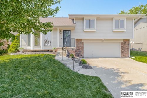 15251 Valley Street, Omaha, NE, 68144 | Card Image