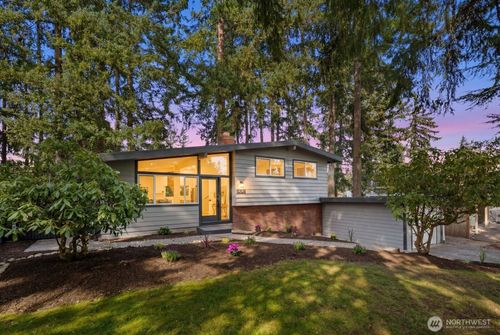 14240 Lake Hills Blvd, Bellevue, WA, 98007-5518 | Card Image