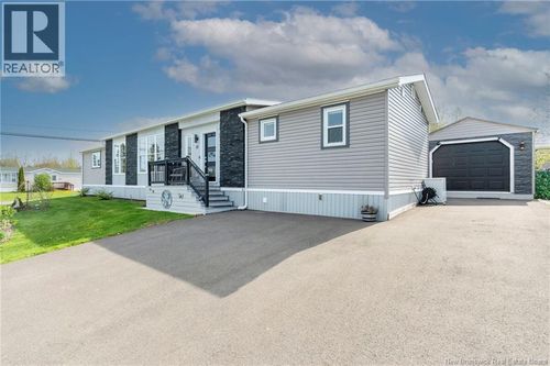 10 Restigouche Dr, Dieppe, NB, E1A7N1 | Card Image