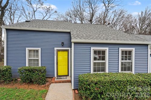 6540 Point Comfort Ln, Charlotte, NC, 28226-3940 | Card Image