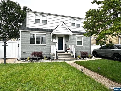 265 Wilson St, Saddle Brook, NJ, 07663-4932 | Card Image