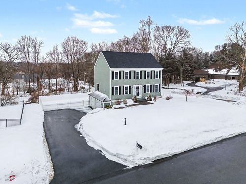 9 Windward Way, Swansea, MA, 02777-1133 | Card Image
