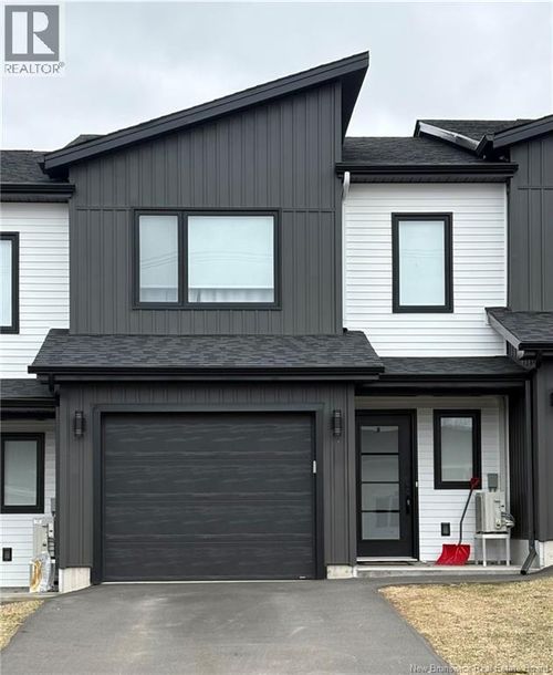 184 Norbert St, Dieppe, NB, E1A9Y8 | Card Image