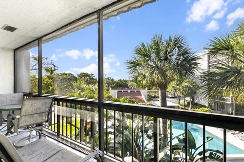 301-2550 Presidential Way, West Palm Beach, FL, 33401-1216 | Card Image