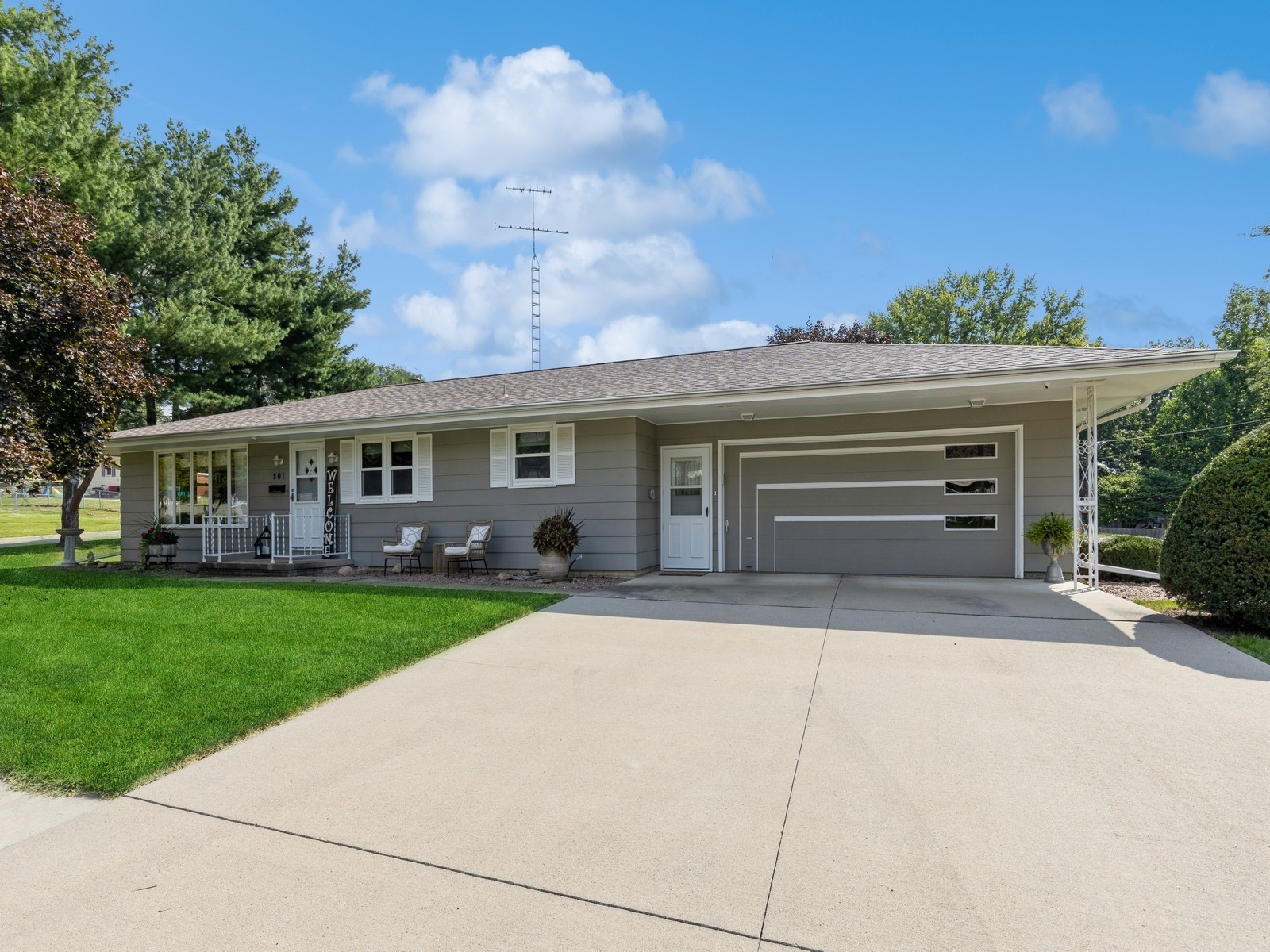 5th St, Knoxville, IA 50138