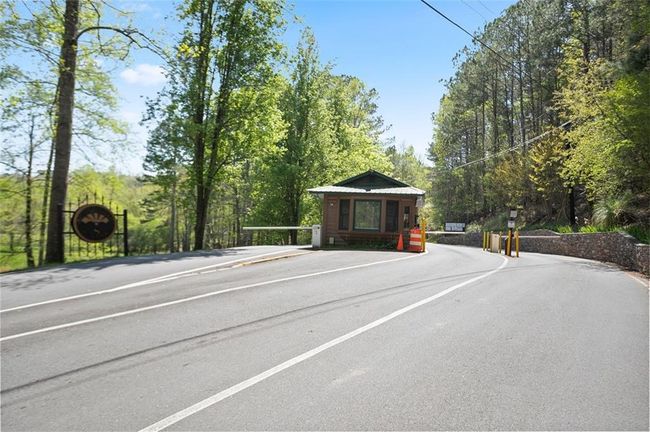 1466 Newport Dr, House other with 3 bedrooms, 3 bathrooms and 1 parking in Ellijay GA | Image 32