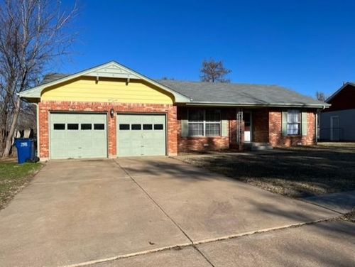 1520 E Frontier Dr, Stillwater, OK, 74075-7306 | Card Image