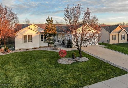 7058 Shady Knoll Dr, Caledonia, MI, 49316-8515 | Card Image