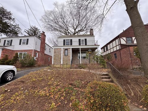 254-28 Walden Ave, Great Neck, NY, 11020-1018 | Card Image
