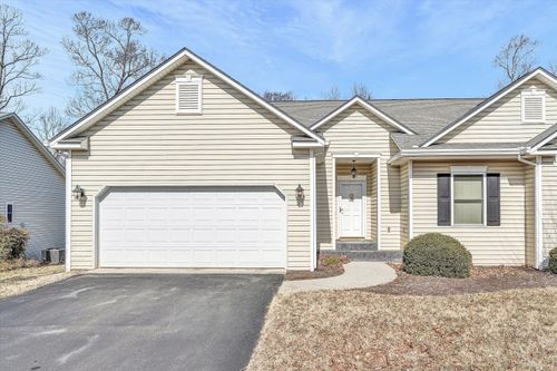 8-51 Fairway Oaks Dr, Hardy, VA, 24101-2681 | Card Image