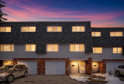 10304 Braeside Dr Sw, Calgary, AB, T2W1B4 | Card Image