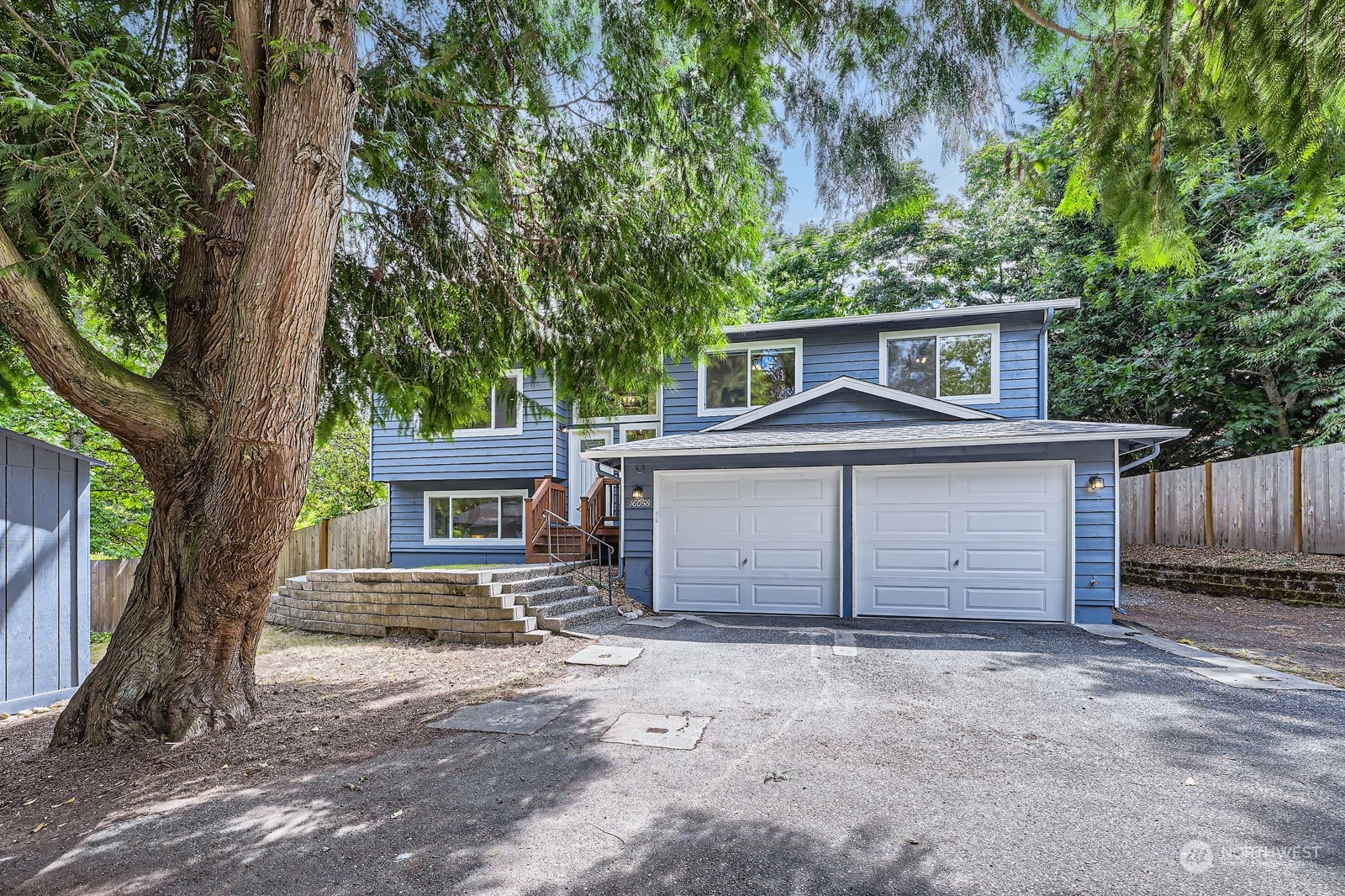 Greenwood Ave, Shoreline, WA 98133