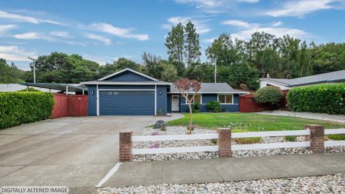 2595 Center Rd, Novato, CA, 94947-1940 | Card Image