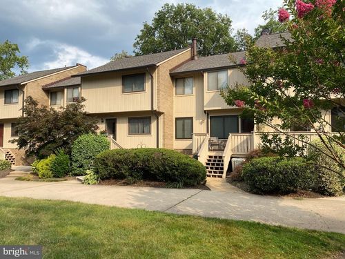 161-2562 Glengyle Dr, VIENNA, VA, 22181-5512 | Card Image