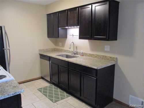 32646 Harper Ave, Saint Clair Shores, MI, 48082-1038 | Card Image