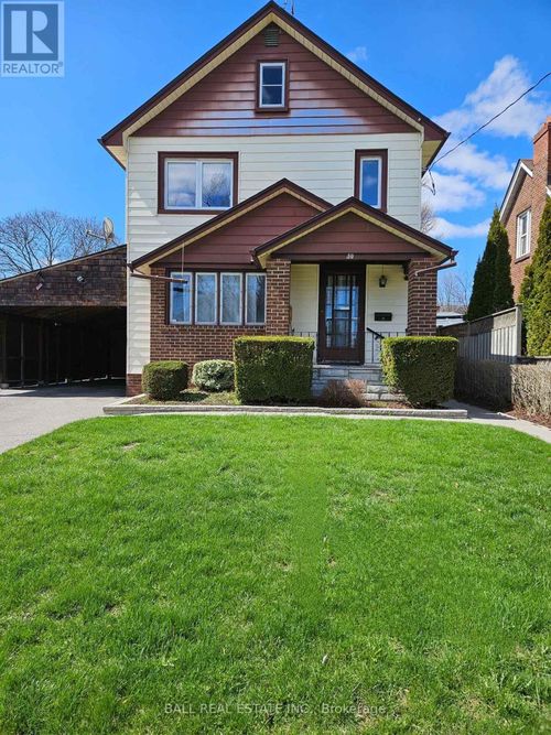 30 Thomas St, Oshawa, ON, L1H3W5 | Card Image