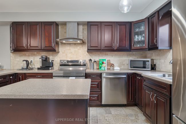69 Janedale Cres, House other with 3 bedrooms, 2 bathrooms and 3 parking in Whitby ON | Image 11