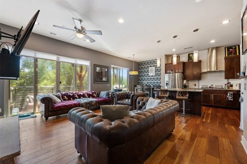 apt-8-8110 Ranch Road 2222, Austin, TX, 78730-2338 | Card Image