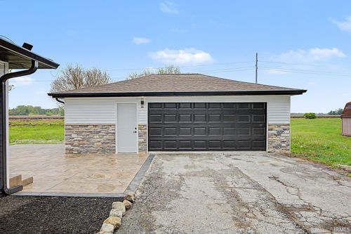 2612 E Michigantown Rd, Frankfort, IN, 46041-8218 | Card Image