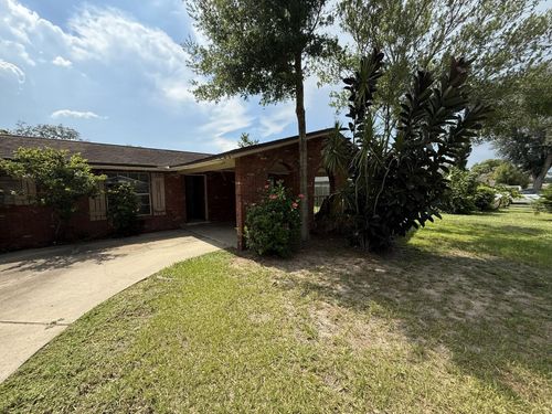 804 Walnut Dr, Seffner, FL, 33584-3948 | Card Image