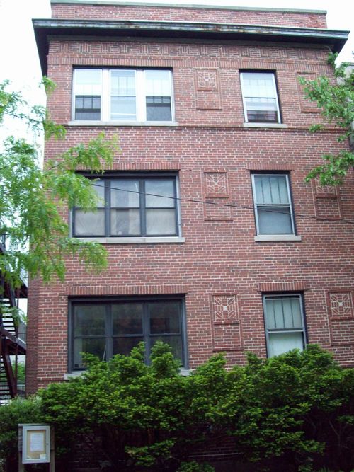 1f-644 W Oakdale Ave, Chicago, IL, 60657-7444 | Card Image
